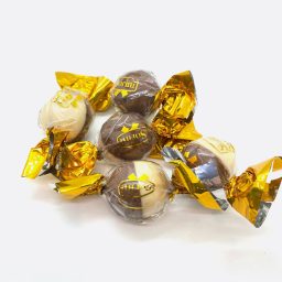 100-WHITE-AND-MILK-CHOCOLATE-FILLED-WITH-CREAM-AND-CEREAL-PRALINES.jpg