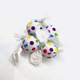 MILK-CHOCOLATE-FILLED-WITH-WHITE-CREAM-AND-CANDY-PRALINES.jpeg